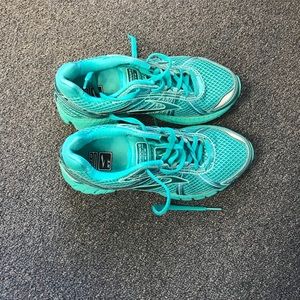 Brooks adrenaline size 7.5